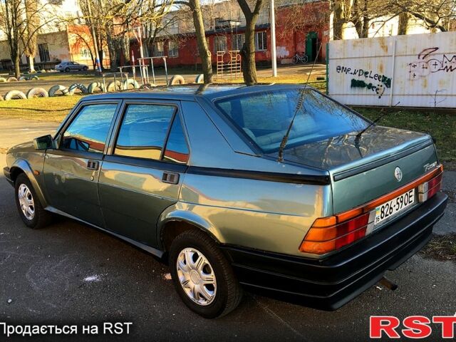 Серый Альфа Ромео 75, объемом двигателя 1.6 л и пробегом 200 тыс. км за 850 $, фото 5 на Automoto.ua