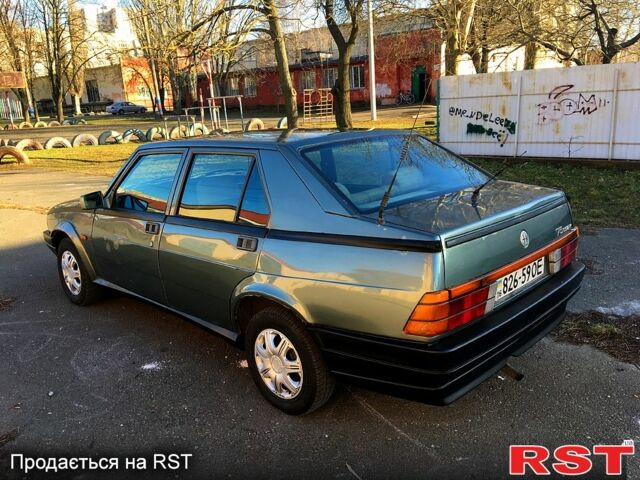 Сірий Альфа Ромео 75, об'ємом двигуна 1.6 л та пробігом 220 тис. км за 750 $, фото 1 на Automoto.ua