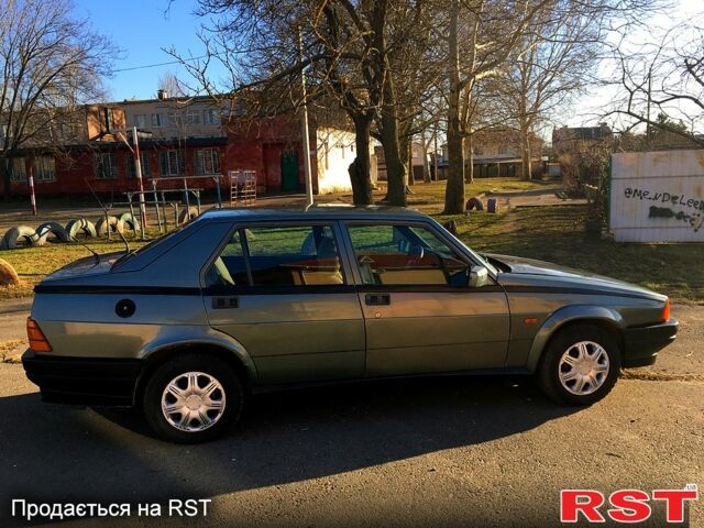 Сірий Альфа Ромео 75, об'ємом двигуна 1.6 л та пробігом 200 тис. км за 800 $, фото 8 на Automoto.ua