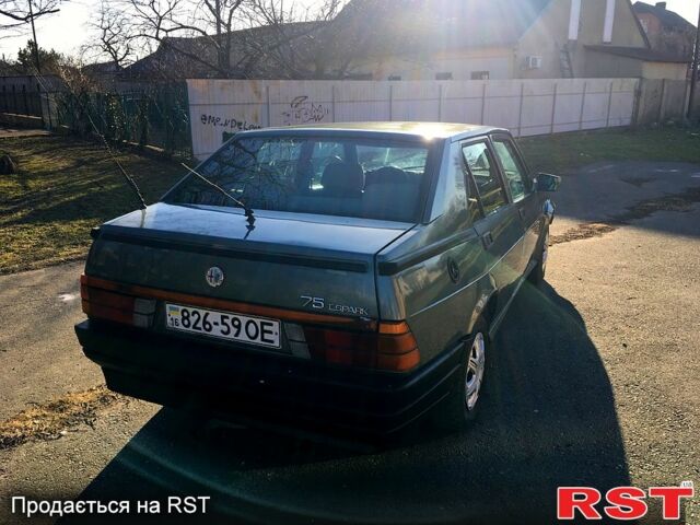 Сірий Альфа Ромео 75, об'ємом двигуна 1.6 л та пробігом 220 тис. км за 750 $, фото 11 на Automoto.ua