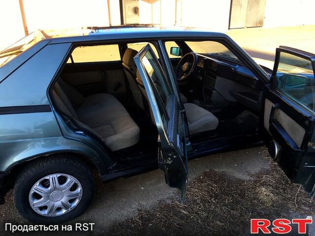 Сірий Альфа Ромео 75, об'ємом двигуна 1.6 л та пробігом 220 тис. км за 800 $, фото 4 на Automoto.ua