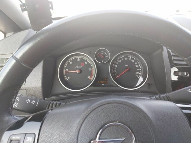 Черный Альфа Ромео 90, объемом двигателя 1.8 л и пробегом 130 тыс. км за 3498 $, фото 9 на Automoto.ua