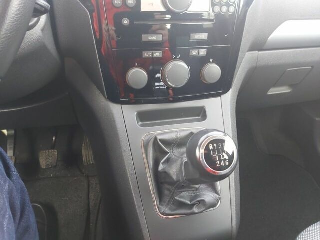 Черный Альфа Ромео 90, объемом двигателя 1.8 л и пробегом 130 тыс. км за 3498 $, фото 5 на Automoto.ua