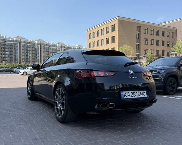 Чорний Альфа Ромео Brera, об'ємом двигуна 2.2 л та пробігом 170 тис. км за 8000 $, фото 5 на Automoto.ua