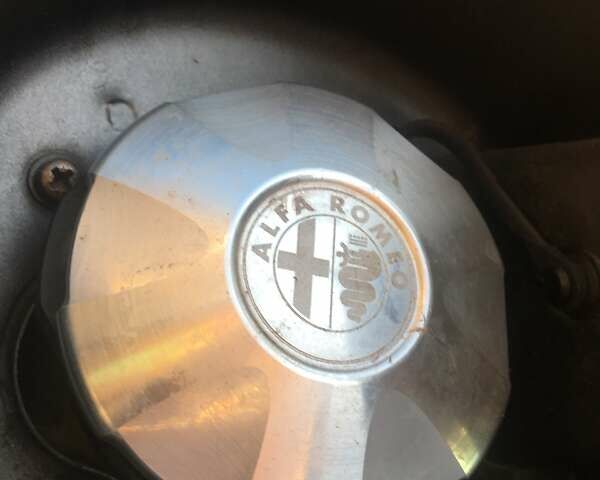 Черный Альфа Ромео Брера, объемом двигателя 1.7 л и пробегом 75 тыс. км за 25000 $, фото 5 на Automoto.ua