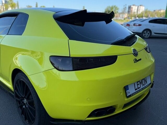 Жовтий Альфа Ромео Brera, об'ємом двигуна 2.4 л та пробігом 185 тис. км за 20000 $, фото 10 на Automoto.ua