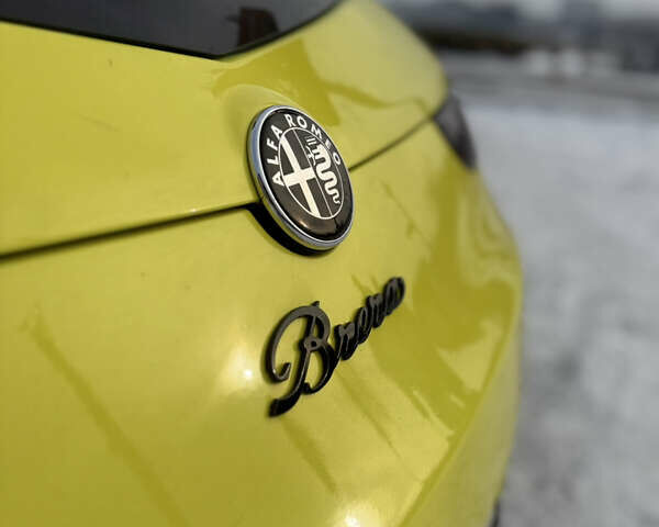 Желтый Альфа Ромео Брера, объемом двигателя 2.4 л и пробегом 185 тыс. км за 20000 $, фото 45 на Automoto.ua