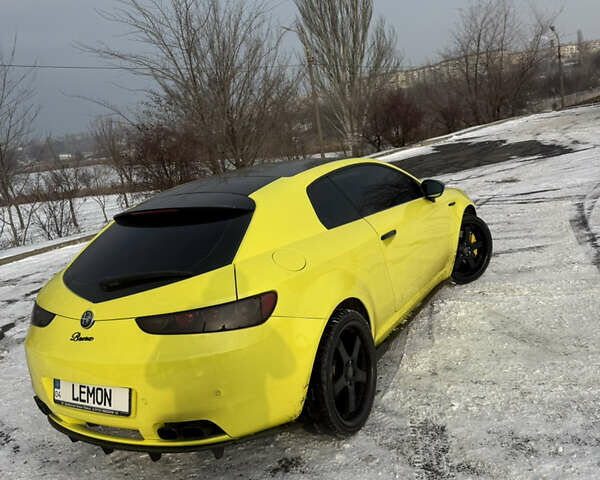 Желтый Альфа Ромео Брера, объемом двигателя 2.4 л и пробегом 185 тыс. км за 20000 $, фото 38 на Automoto.ua