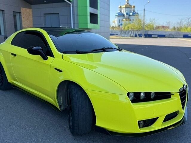 Жовтий Альфа Ромео Brera, об'ємом двигуна 2.4 л та пробігом 185 тис. км за 20000 $, фото 7 на Automoto.ua