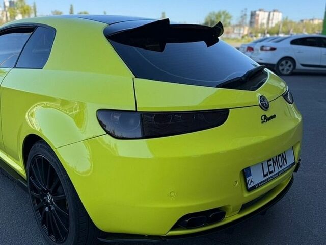 Жовтий Альфа Ромео Brera, об'ємом двигуна 2.4 л та пробігом 185 тис. км за 20000 $, фото 10 на Automoto.ua