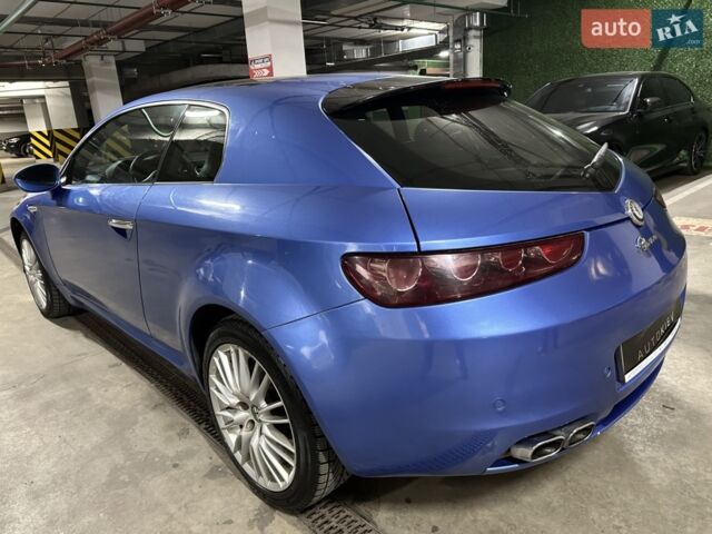 Синий Альфа Ромео Брера, объемом двигателя 2.2 л и пробегом 153 тыс. км за 8900 $, фото 7 на Automoto.ua