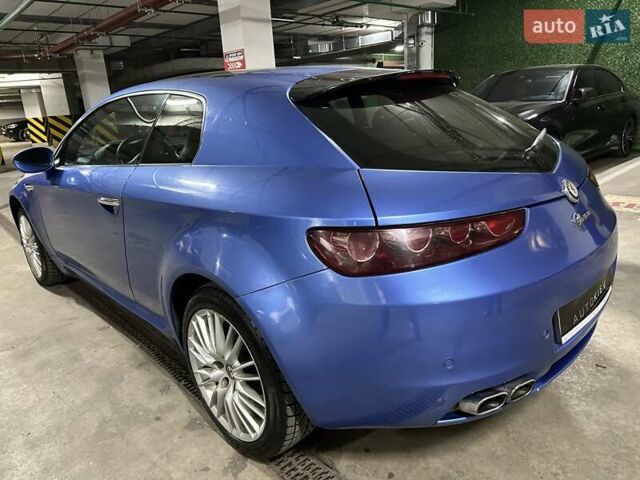 Синій Альфа Ромео Brera, об'ємом двигуна 2.2 л та пробігом 153 тис. км за 11600 $, фото 7 на Automoto.ua