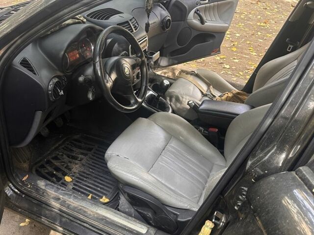 Черный Альфа Ромео Другая, объемом двигателя 1.9 л и пробегом 284 тыс. км за 2200 $, фото 4 на Automoto.ua