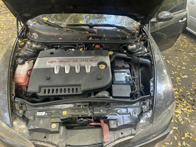 Черный Альфа Ромео Другая, объемом двигателя 1.9 л и пробегом 284 тыс. км за 2200 $, фото 2 на Automoto.ua