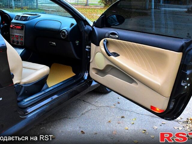 Черный Альфа Ромео ГТ, объемом двигателя 1.9 л и пробегом 227 тыс. км за 4200 $, фото 10 на Automoto.ua