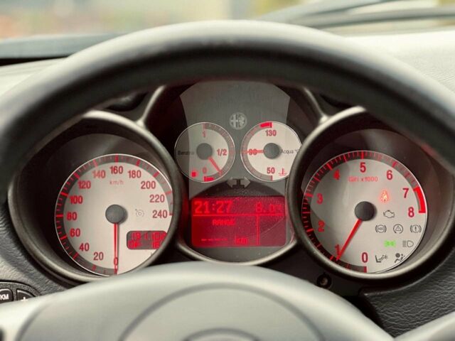 Чорний Альфа Ромео GT, об'ємом двигуна 2 л та пробігом 190 тис. км за 5200 $, фото 12 на Automoto.ua