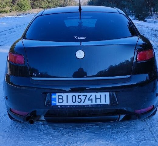 Чорний Альфа Ромео GT, об'ємом двигуна 2 л та пробігом 208 тис. км за 4519 $, фото 7 на Automoto.ua