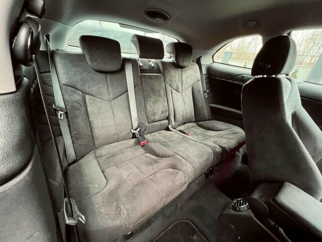 Чорний Альфа Ромео GT, об'ємом двигуна 2 л та пробігом 190 тис. км за 5200 $, фото 4 на Automoto.ua