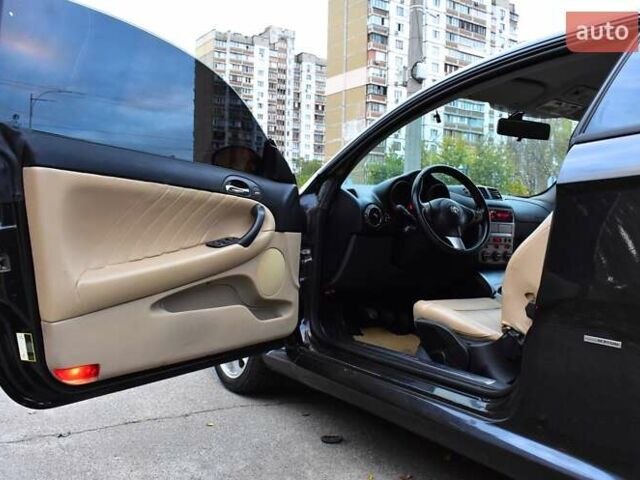 Черный Альфа Ромео ГТ, объемом двигателя 1.9 л и пробегом 227 тыс. км за 4200 $, фото 17 на Automoto.ua