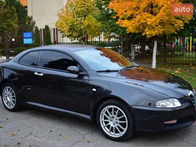 Черный Альфа Ромео ГТ, объемом двигателя 1.9 л и пробегом 227 тыс. км за 4200 $, фото 2 на Automoto.ua