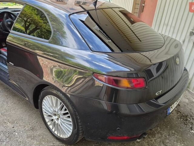 Чорний Альфа Ромео GT, об'ємом двигуна 1.91 л та пробігом 247 тис. км за 5900 $, фото 13 на Automoto.ua