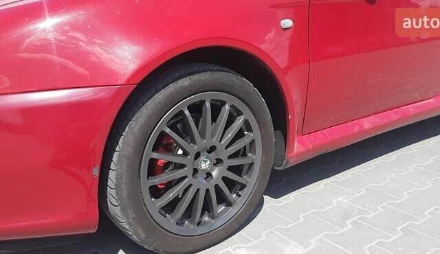 Червоний Альфа Ромео GT, об'ємом двигуна 1.97 л та пробігом 172 тис. км за 4150 $, фото 11 на Automoto.ua