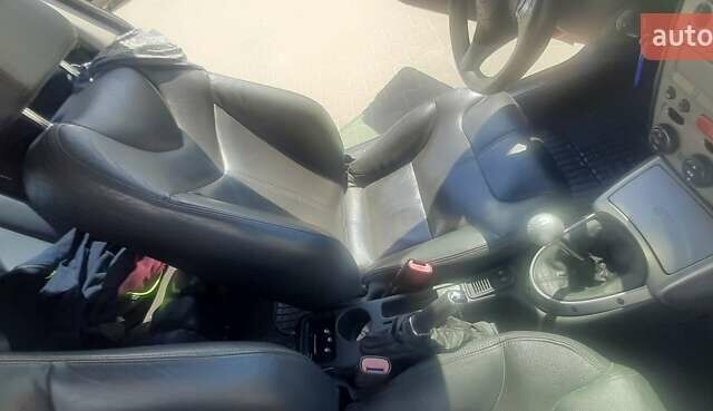 Червоний Альфа Ромео GT, об'ємом двигуна 1.97 л та пробігом 172 тис. км за 4150 $, фото 14 на Automoto.ua