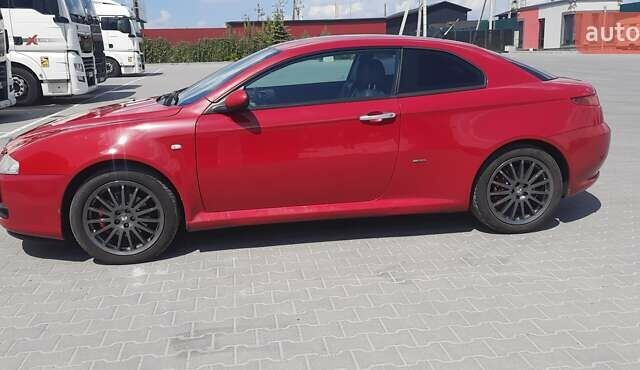 Червоний Альфа Ромео GT, об'ємом двигуна 1.97 л та пробігом 172 тис. км за 4150 $, фото 4 на Automoto.ua