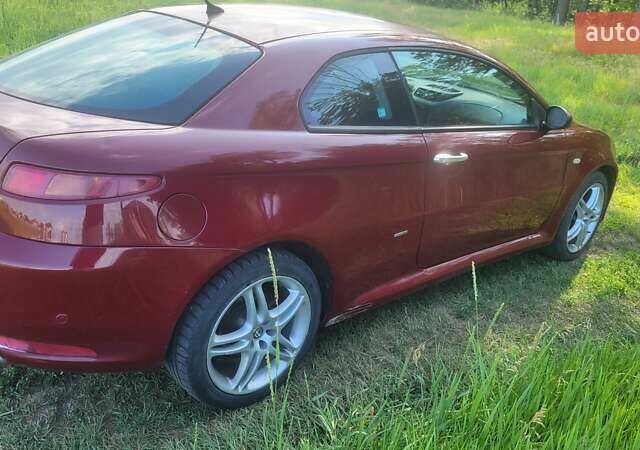 Червоний Альфа Ромео GT, об'ємом двигуна 1.97 л та пробігом 129 тис. км за 4100 $, фото 5 на Automoto.ua