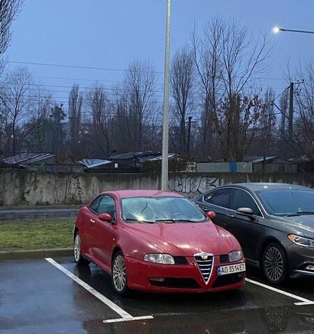 Красный Альфа Ромео ГТ, объемом двигателя 1.97 л и пробегом 133 тыс. км за 3200 $, фото 11 на Automoto.ua