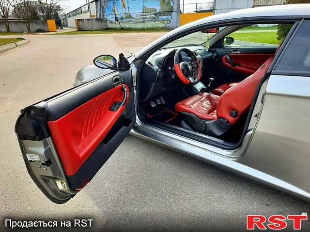 Серый Альфа Ромео ГТ, объемом двигателя 1.9 л и пробегом 374 тыс. км за 5999 $, фото 8 на Automoto.ua