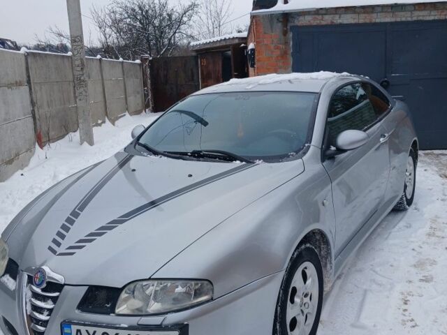 Сірий Альфа Ромео GT, об'ємом двигуна 2 л та пробігом 190 тис. км за 3600 $, фото 1 на Automoto.ua
