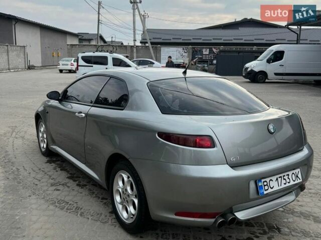 Серый Альфа Ромео ГТ, объемом двигателя 1.91 л и пробегом 245 тыс. км за 3999 $, фото 6 на Automoto.ua