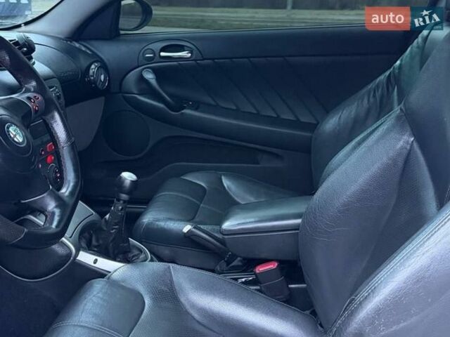 Серый Альфа Ромео ГТ, объемом двигателя 1.91 л и пробегом 245 тыс. км за 3999 $, фото 18 на Automoto.ua