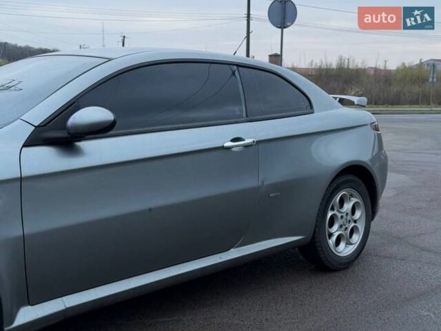 Серый Альфа Ромео ГТ, объемом двигателя 1.91 л и пробегом 245 тыс. км за 3999 $, фото 25 на Automoto.ua