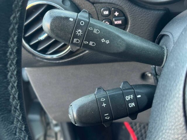 Серый Альфа Ромео ГТ, объемом двигателя 2 л и пробегом 196 тыс. км за 4790 $, фото 15 на Automoto.ua