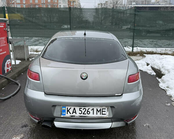 Серый Альфа Ромео ГТ, объемом двигателя 1.97 л и пробегом 196 тыс. км за 2500 $, фото 3 на Automoto.ua