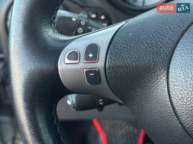 Серый Альфа Ромео ГТ, объемом двигателя 1.97 л и пробегом 196 тыс. км за 5590 $, фото 16 на Automoto.ua