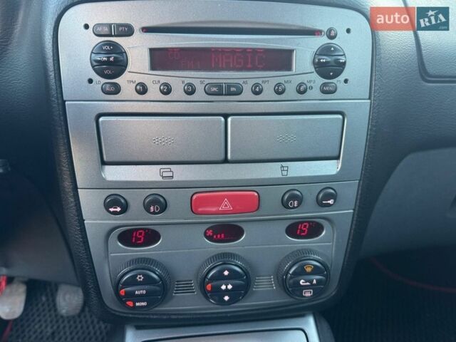 Серый Альфа Ромео ГТ, объемом двигателя 1.97 л и пробегом 196 тыс. км за 5590 $, фото 22 на Automoto.ua