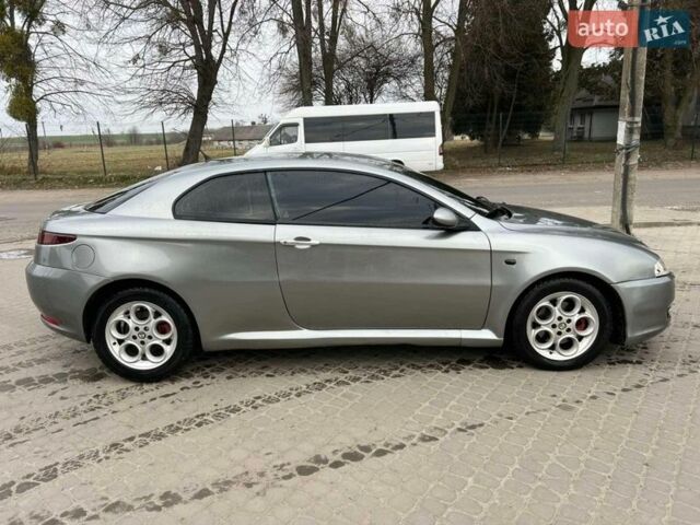 Серый Альфа Ромео ГТ, объемом двигателя 1.91 л и пробегом 245 тыс. км за 3999 $, фото 2 на Automoto.ua