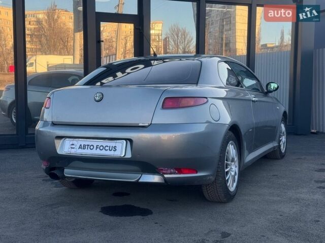 Серый Альфа Ромео ГТ, объемом двигателя 1.97 л и пробегом 196 тыс. км за 5590 $, фото 5 на Automoto.ua