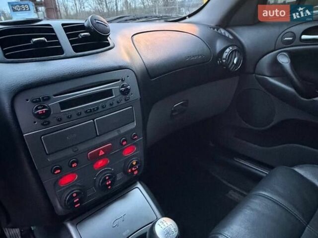 Серый Альфа Ромео ГТ, объемом двигателя 1.91 л и пробегом 245 тыс. км за 3999 $, фото 21 на Automoto.ua