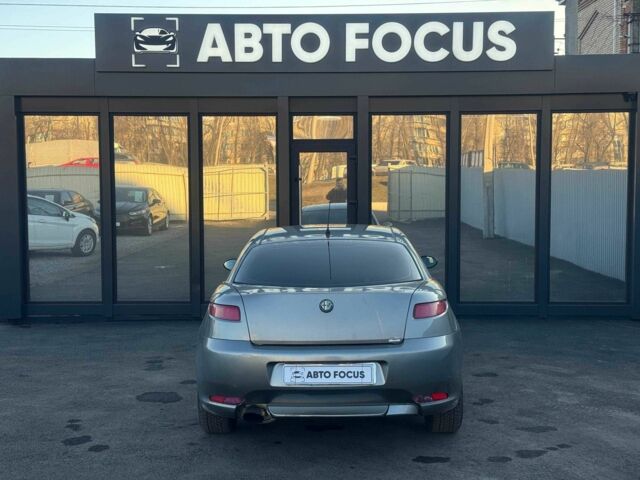 Серый Альфа Ромео ГТ, объемом двигателя 2 л и пробегом 196 тыс. км за 4790 $, фото 6 на Automoto.ua