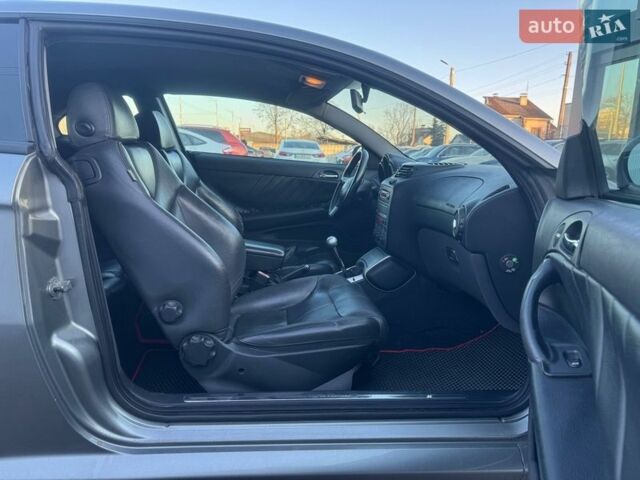 Серый Альфа Ромео ГТ, объемом двигателя 1.97 л и пробегом 196 тыс. км за 5590 $, фото 9 на Automoto.ua