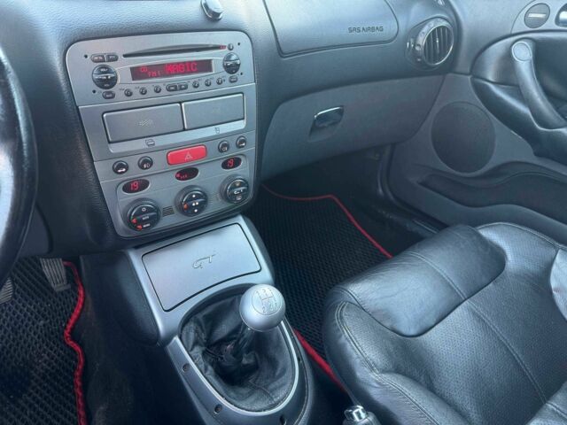 Серый Альфа Ромео ГТ, объемом двигателя 2 л и пробегом 196 тыс. км за 4790 $, фото 20 на Automoto.ua