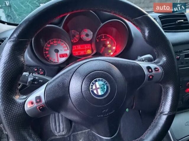 Серый Альфа Ромео ГТ, объемом двигателя 1.91 л и пробегом 245 тыс. км за 3999 $, фото 20 на Automoto.ua