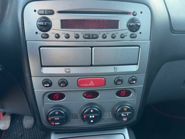 Серый Альфа Ромео ГТ, объемом двигателя 2 л и пробегом 196 тыс. км за 4790 $, фото 22 на Automoto.ua