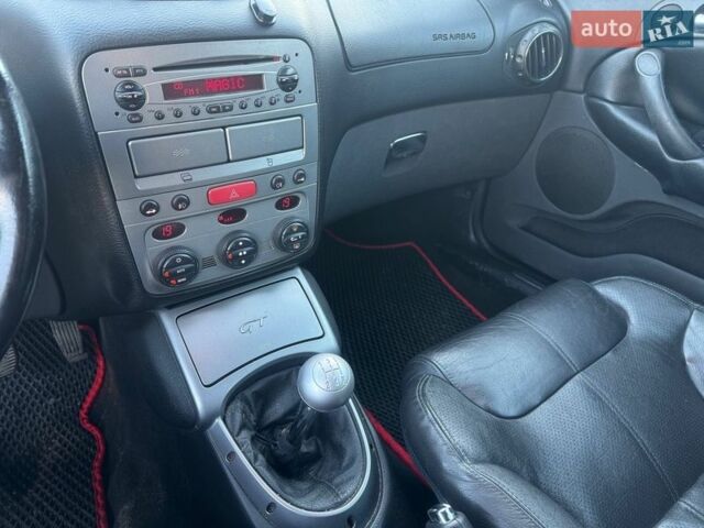 Серый Альфа Ромео ГТ, объемом двигателя 1.97 л и пробегом 196 тыс. км за 5590 $, фото 20 на Automoto.ua