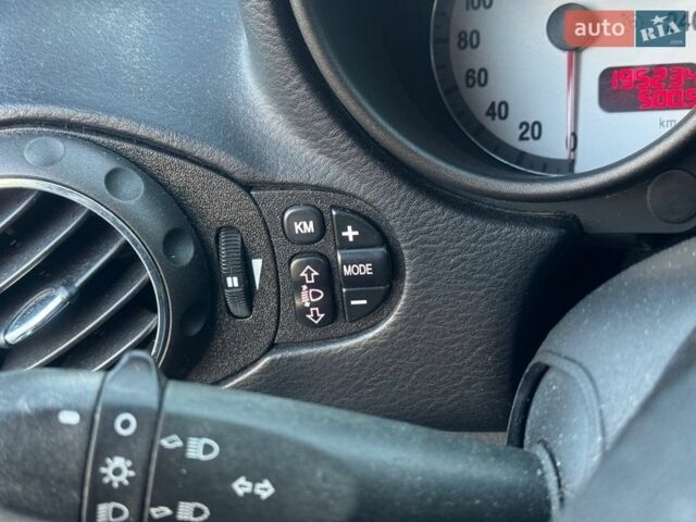 Серый Альфа Ромео ГТ, объемом двигателя 1.97 л и пробегом 196 тыс. км за 5590 $, фото 14 на Automoto.ua