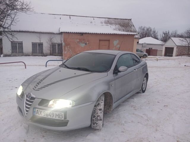 Серый Альфа Ромео ГТ, объемом двигателя 2 л и пробегом 190 тыс. км за 3600 $, фото 4 на Automoto.ua